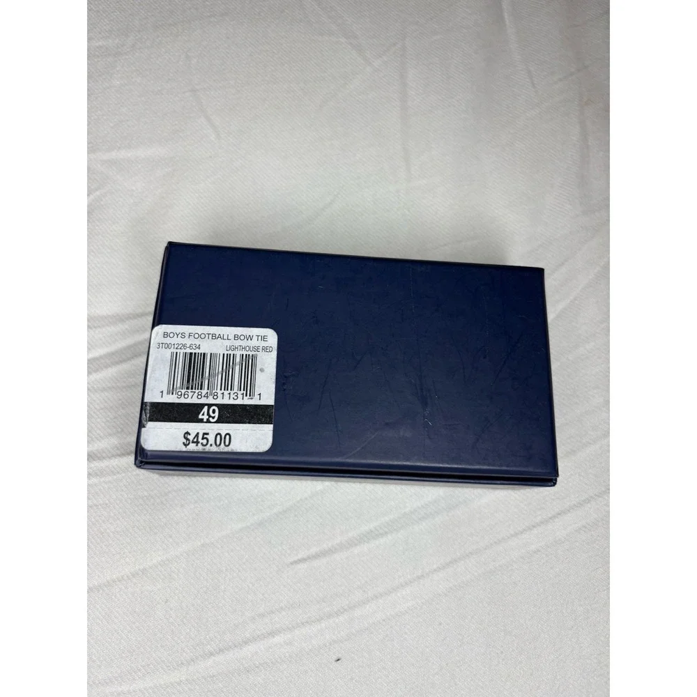 Vineyard‎ Vines Boys Red Silk Bow Tie, Football All Over Print NWT & Box $45